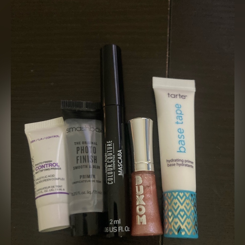 Beauty Sampler Set. Includes 5 samples. All brand new & never used. See pics